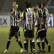 BU SEFER TAM TERSİ OLDU FUTBOLCUDAN HAKEME SARI KART!