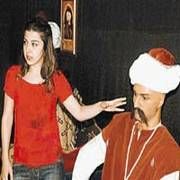 BALMUMU HEYKELLERİN UZAYAN SAKALLARI 