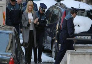 Romanya nın Seksi Bakanı Tutuklandı!