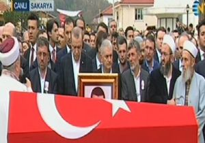 OLAY KAYMAKAM, ESKİ POLİS ÇIKTI