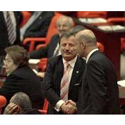 AKP Lİ VEKİL DEN PARTİSİNİ KIZDIRACAK TOPLANTI