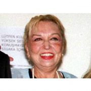TİYATRO SANATÇISI LALE ORALOĞLU VEFAT ETTİ