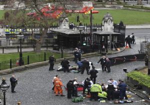 Flaş.. Londra da Ölü Sayısı Arrtı!