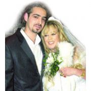 ZERRİN ÖZER EVLENDİ