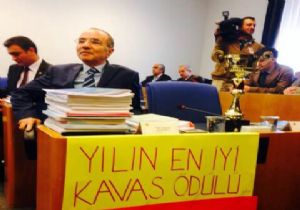VEKİLLERDEN BAKANA KAVAS PROTESTOSU!