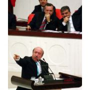 AKP, UNAKITAN A SAHİP ÇIKTI