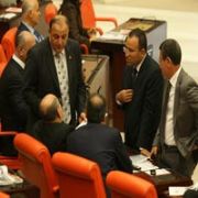 MECLİS TE KINAMA KRİZİ!