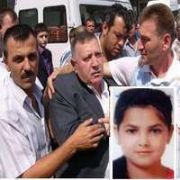 CENEZEYE TAZİYE YE GELEN MÜDÜRÜ LİNÇ EDECEKLERDİ