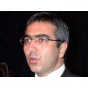 BAŞÖRTÜSÜ KONUSUNDA UZLAŞMA ARAYAN MUMCU ŞİMDİ DE ZORUNLU DİN DERSLERİNİN KALDIRILMASINI İSTEDİ