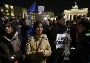 Paris te Büyük Protesto