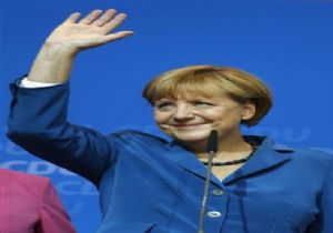 Merkel Hakkında Şok İddia!