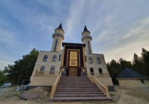 Gökdeniz KaradenizRusya da Cami Yaptırdı