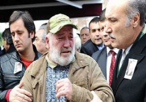SAVAŞ AY, ANNESİNE BÖYLE VEDA ETTİ!