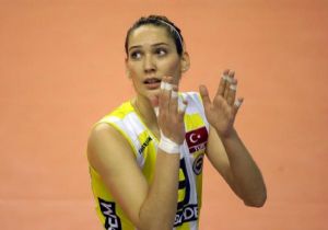 F.BAHÇE NİN YILDIZ OYUNCUSU KAZA GEÇİRDİ