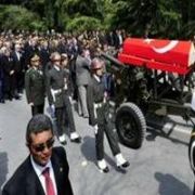 ŞEHİTLER UĞURLANDI