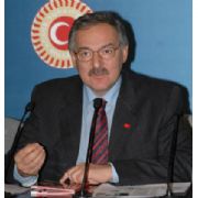 CHP DE MUHALİFLERİN , BAYKAL A KARŞI ADAYI HALUK KOÇ