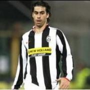 FUTBOLCU BAŞKANI TUVALETE KİTLEDİ
