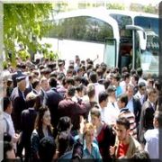 ASKER UĞURLAMASI GİBİ ÖĞRENCİ UĞURLAMASI