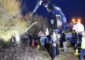 Sele Kapılan Otomobilden Acı Haber