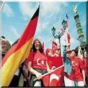 310 BİN TÜRK, ALMAN VATANDAŞI OLDU