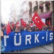 TÜRK-İŞ EYLAMLARİ ASKIYA ALDI!
