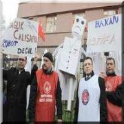 14 MART TIP BAYRAMINA PROTESTOLU KUTLAMA