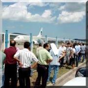 BİN KİŞİ BU UÇAĞIN GELİŞİNİ BEKLEDİ! 