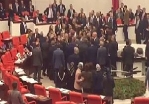 Meclis te Yumruklu Kavga!