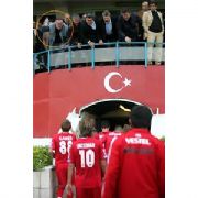 HERKESE ÖRNEK VEKİLİN YAPTIĞINA BAKIN!