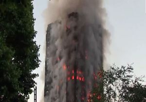 Londra da 27 Katlı Binada Yangın Dehşeti