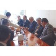 BAKAN BEYİN EŞİ NİYE AYRI MASADA YEMEK YEDİ!!!!