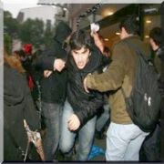 SABAH YAZARINA YUMURTALI PROTESTO ŞOKU!