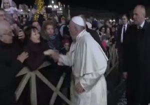 Papa Franciscus Hastaneye Kaldırıldı