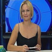 ŞEBNEM ARDA YENİDEN  EKRANLARA DÖNDÜ