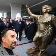 GÖZLERİ AÇIK ADALET TANRIÇASI ANADOLU KIZI YOZGATLI ÇIKTI
