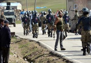 40’ı aşkın PKK’lı ateş açtı, 10 bin ...