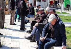 65 Yaş İzin Kuyruğunda