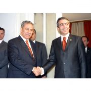 ARINÇ, MUMCU DAN İÇ TÜZÜK İÇİN DESTEK İSTEDİ