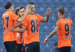 Başakşehir 90+3 te Kazandı 2-1