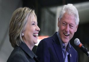  Bill Clinton Hastaneye Kaldırıldı