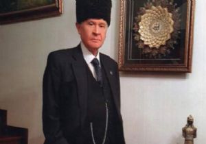 Bahçeli den  Kalpaklı  Paylaşım
