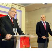 İLHAN KESİCİ CHP DE,  BAYKAL: BU “VİTRİN ÇALIŞMASI DEĞİL”
