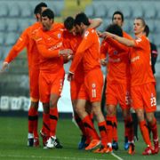 BELEDİYE, GENÇLER İ DAĞITTI, KARTAL A RAKİP OLDU 3-0