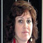 VALİ NİN EŞİ KIRMIZI DA GEÇİNCE