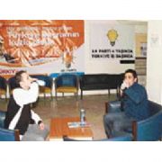 AK PARTİ İL BİNASINDA İÇKİ, KRİZ YARATTI