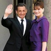 İRAN DAN SARKOZY NİN EŞİNE AĞIR HAKARET!