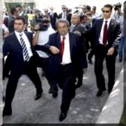 KAMER GENÇ İN ÇELEK EYLEMİ SES GETİRDİ