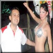 KAYMAKAMI İYİCE ISLATIP DANSÖZLE UĞURLADILAR