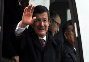 Cuma Ezanına VİP Tehiri!