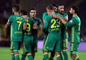 Fener, Adana Demrispor Önünde Şov Yaptı 